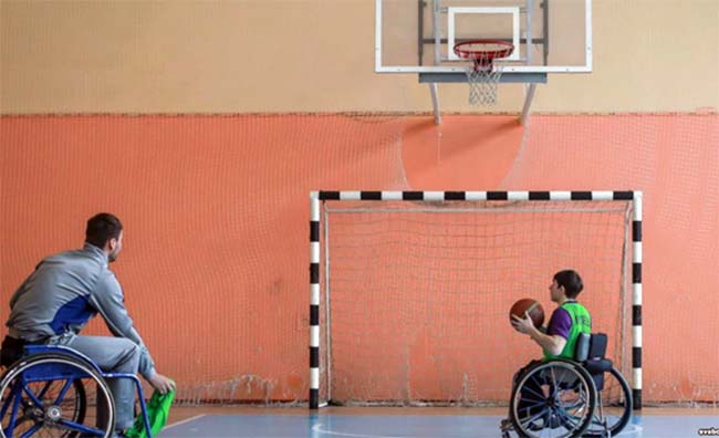 تیم باسکتبال معلولین کابل توانست تیم بلخ را شکست دهد